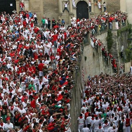 Apartamento El Hogar de San Fermín Pamplona Exterior foto